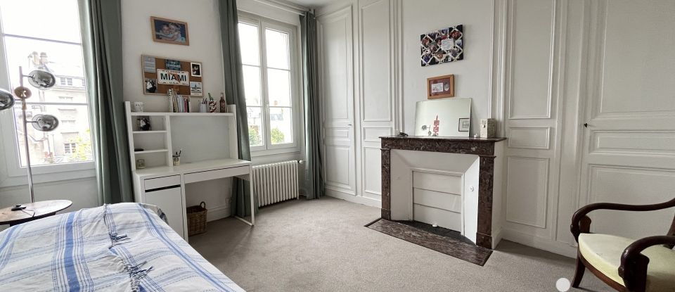 Maison 8 pièces de 300 m² à Tours (37000)