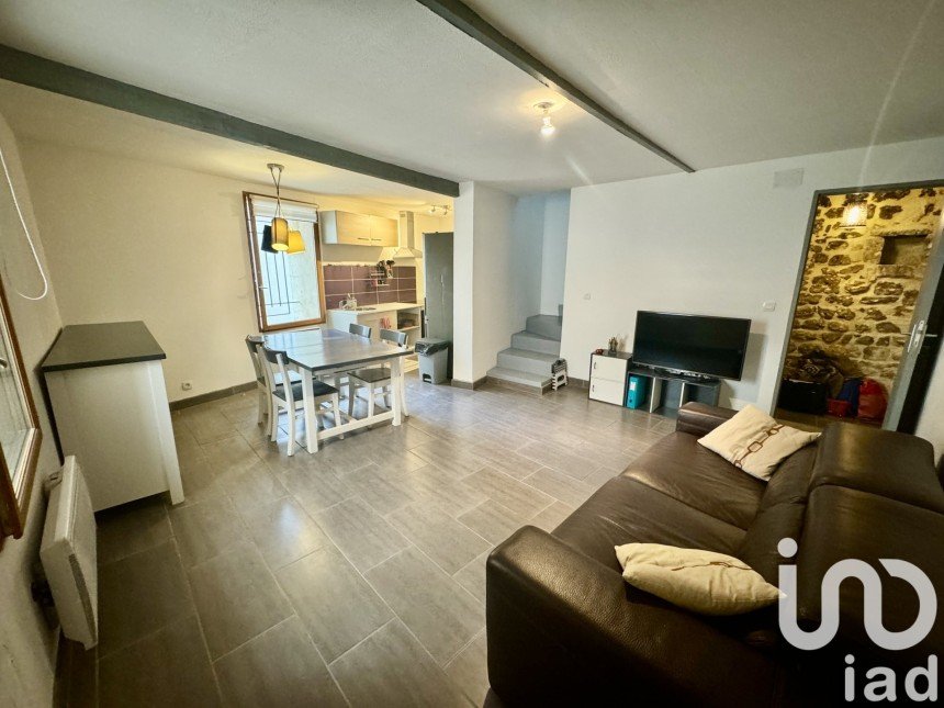 Town house 6 rooms of 119 m² in Saint-Gilles (30800)