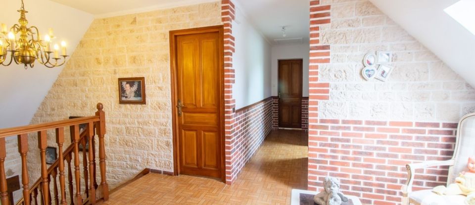 House 1 room of 220 m² in Ribécourt-Dreslincourt (60170)