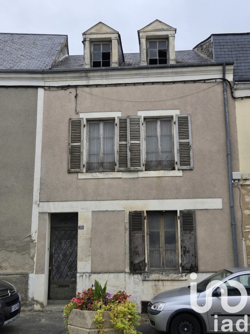 Town house 3 rooms of 77 m² in Saint-Gaultier (36800)