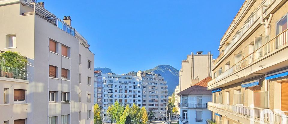 Apartment 3 rooms of 102 m² in Grenoble (38100)