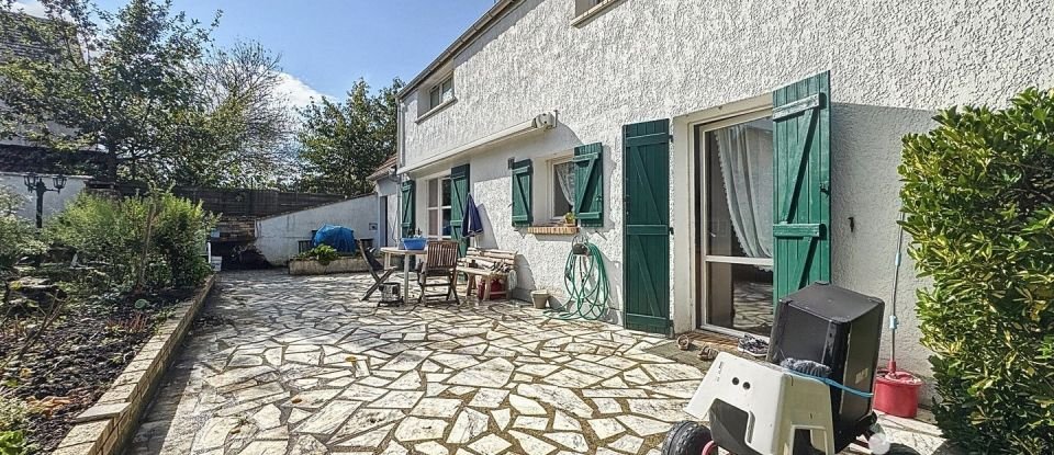 Maison 5 pièces de 115 m² à Fleury-Mérogis (91700)