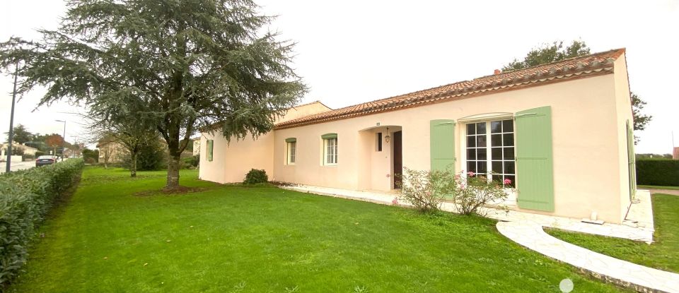 Traditional house 5 rooms of 110 m² in La Chaize-le-Vicomte (85310)