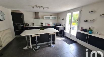 Traditional house 7 rooms of 202 m² in Saint-Savinien (17350)