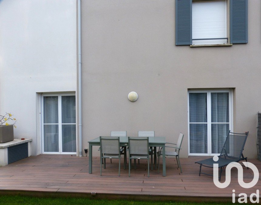 Apartment 3 rooms of 62 m² in Grisy-Suisnes (77166)