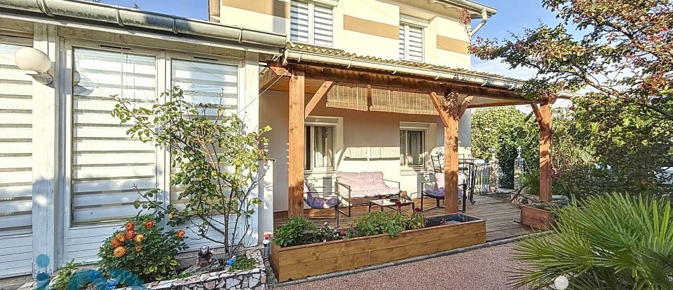 House 5 rooms of 122 m² in Villette-d'Anthon (38280)