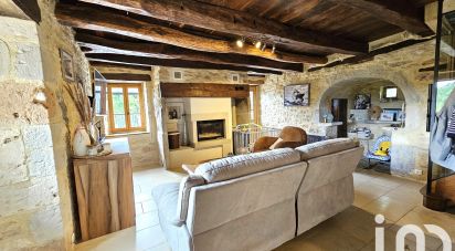 Traditional house 3 rooms of 67 m² in Saint-Simon (46320)