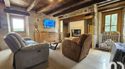 Traditional house 3 rooms of 67 m² in Saint-Simon (46320)