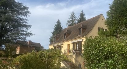 Maison traditionnelle 7 pièces de 225 m² à Carsac-Aillac (24200)