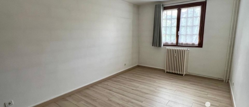 Appartement 3 pièces de 72 m² à Écouen (95440)