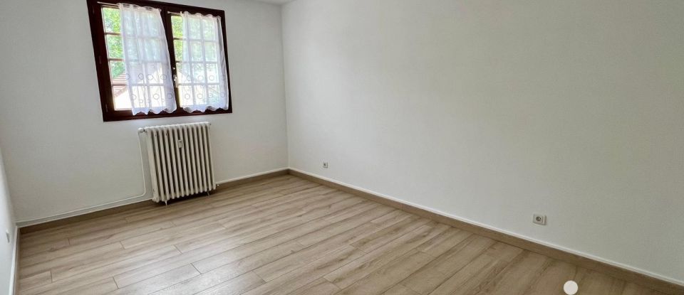 Appartement 3 pièces de 72 m² à Écouen (95440)