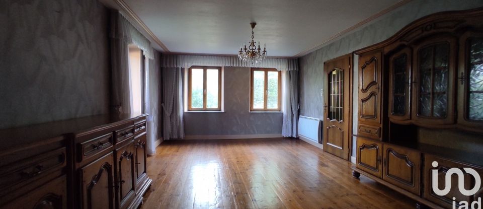 House 5 rooms of 156 m² in Vescheim (57370)