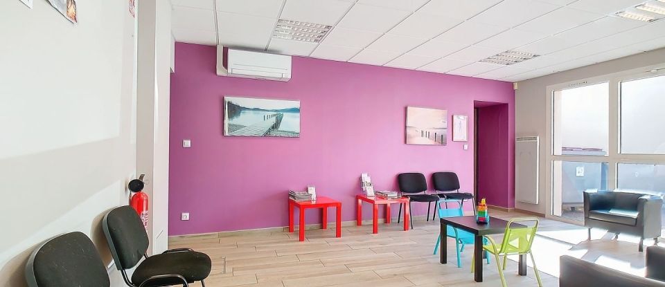 Offices of 257 m² in Montereau-Fault-Yonne (77130)