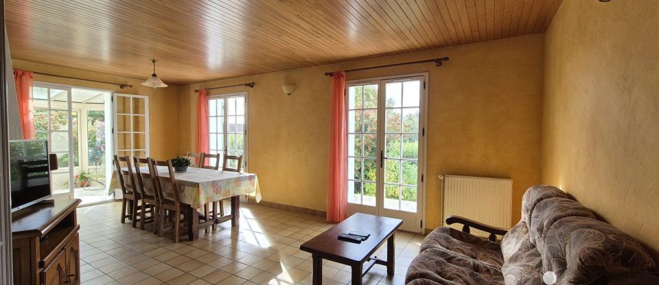 Traditional house 6 rooms of 135 m² in Sainte-Aulde (77260)