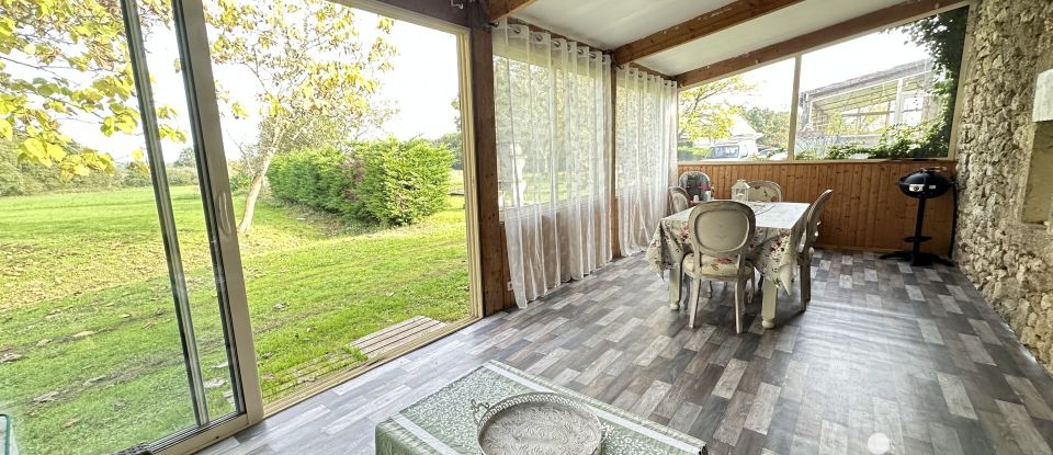 Maison de campagne 9 pièces de 210 m² à Montazeau (24230)