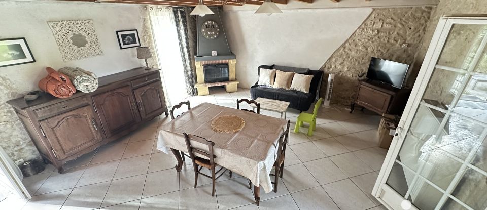 Country house 9 rooms of 210 m² in Montazeau (24230)