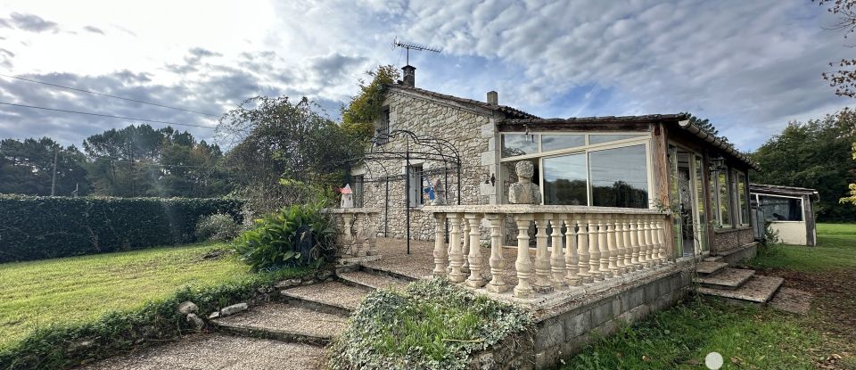 Maison de campagne 9 pièces de 210 m² à Montazeau (24230)