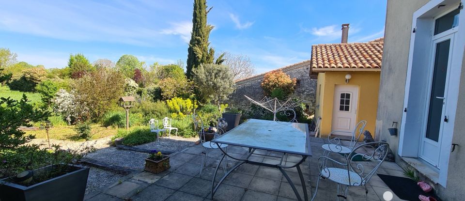 Village house 6 rooms of 174 m² in Loubès-Bernac (47120)