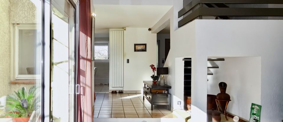 Traditional house 5 rooms of 140 m² in Caissargues (30132)