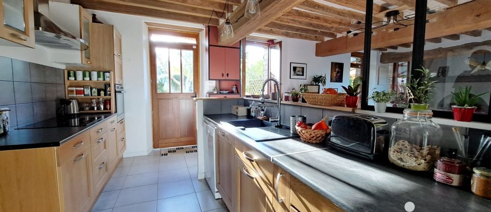 Maison de campagne 7 pièces de 144 m² à Poilly-sur-Tholon (89110)