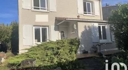 House 5 rooms of 104 m² in Royan (17200)