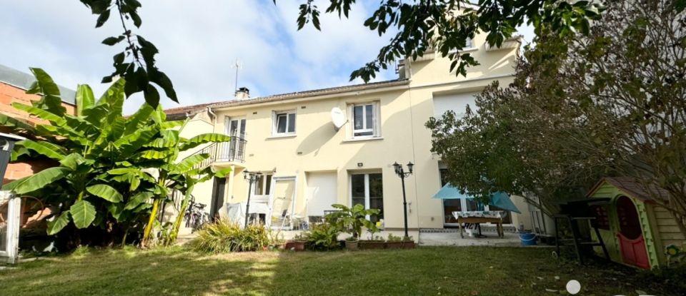 Pavillon 9 pièces de 176 m² à Boissy-Saint-Léger (94470)