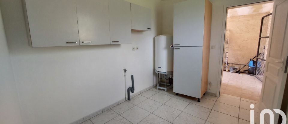 Maison 4 pièces de 108 m² à Saint-Pey-de-Castets (33350)