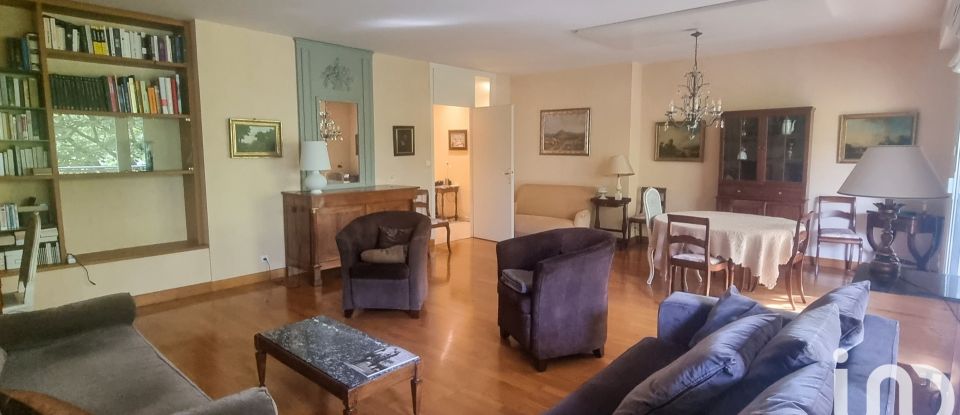 Appartement 3 pièces de 115 m² à Chambéry (73000)