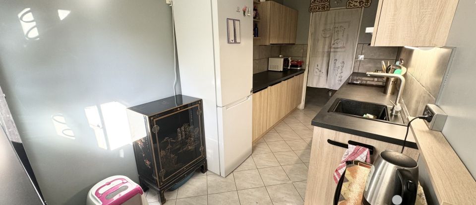 Apartment 3 rooms of 67 m² in Noisy-le-Grand (93160)