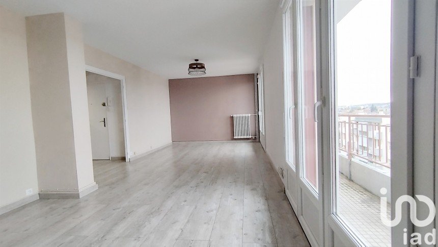 Appartement 3 pièces de 70 m² à Saint-Étienne (42100)