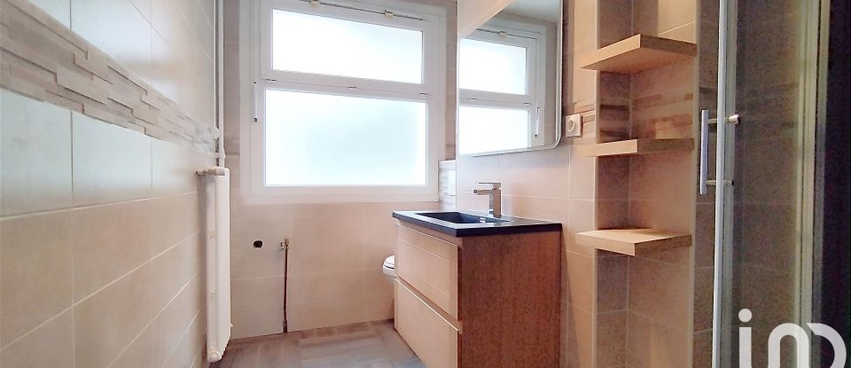 Appartement 3 pièces de 70 m² à Saint-Étienne (42100)