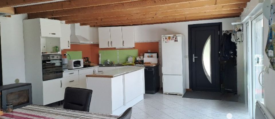 Traditional house 4 rooms of 70 m² in Saint-Just-Luzac (17320)