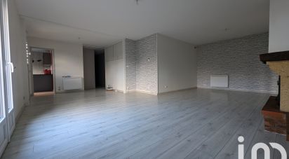 Pavillon 5 pièces de 112 m² à Maigné (72210)