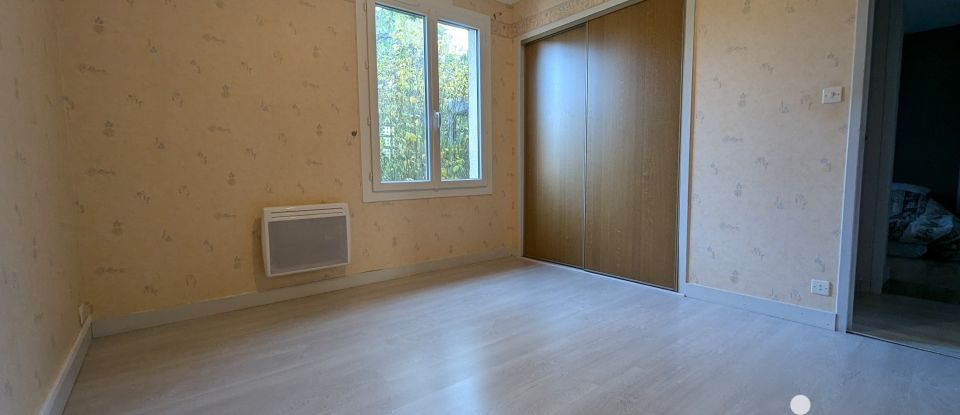 Pavillon 5 pièces de 112 m² à Maigné (72210)