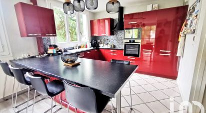 Apartment 4 rooms of 83 m² in Chilly-Mazarin (91380)