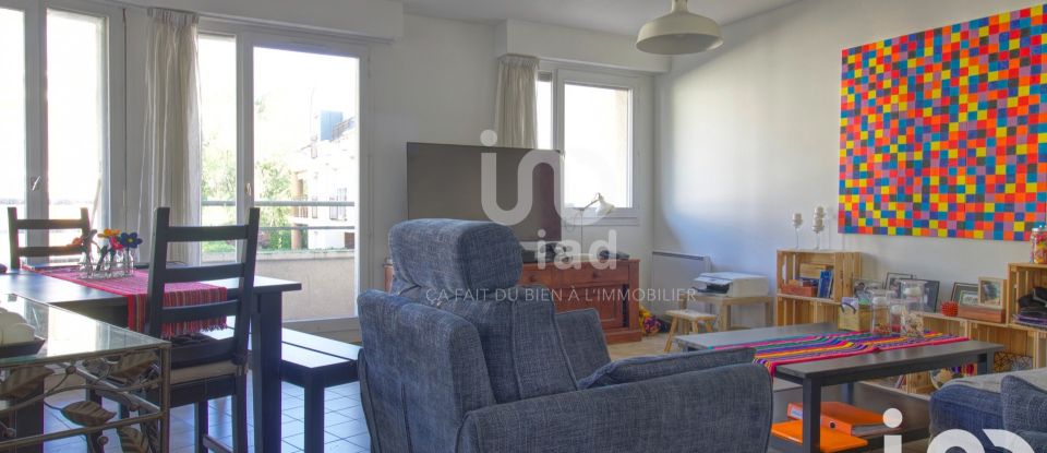 Apartment 3 rooms of 74 m² in Osny (95520)