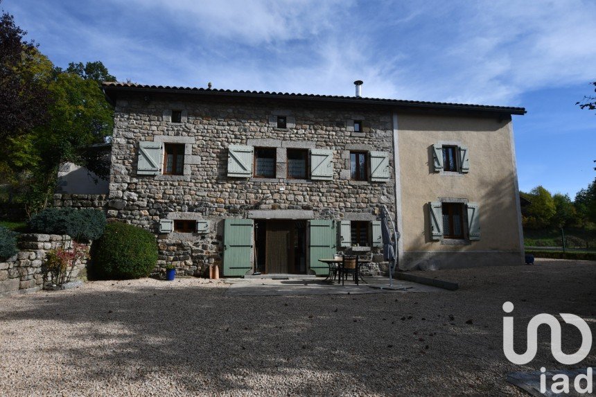 House 10 rooms of 180 m² in Saint-Léger-du-Malzieu (48140)