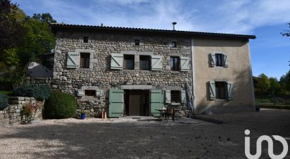 House 10 rooms of 180 m² in Saint-Léger-du-Malzieu (48140)