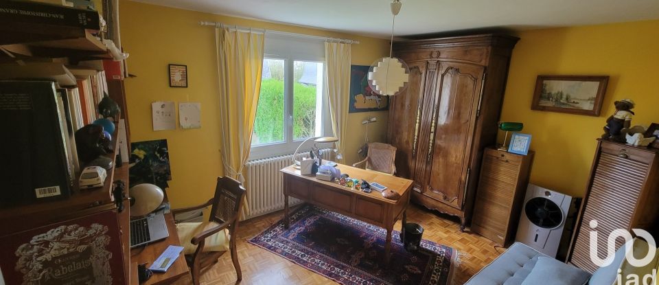 Country house 7 rooms of 175 m² in - (27400)