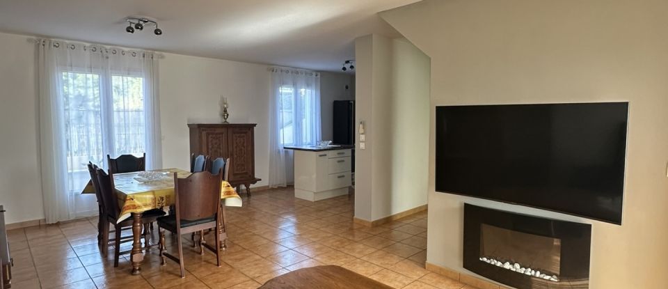 Maison 5 pièces de 96 m² à Pépieux (11700)