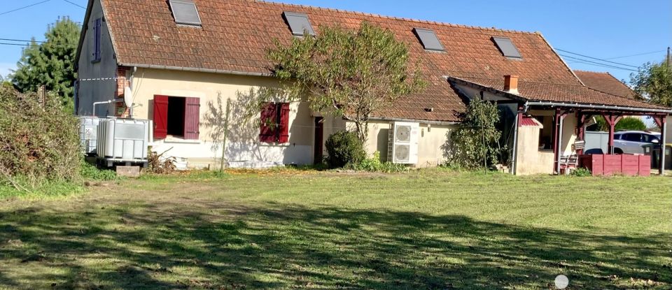 Traditional house 7 rooms of 111 m² in Marseilles-lès-Aubigny (18320)