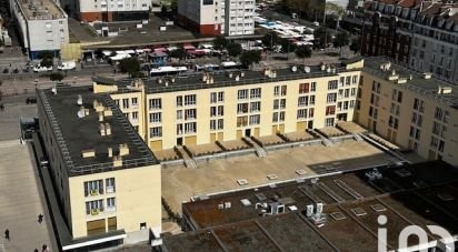 Parking/garage/box de 100 m² à Choisy-le-Roi (94600)