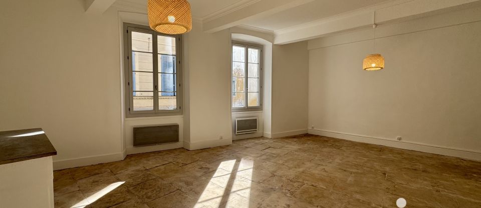 Apartment 2 rooms of 69 m² in Nîmes (30000)