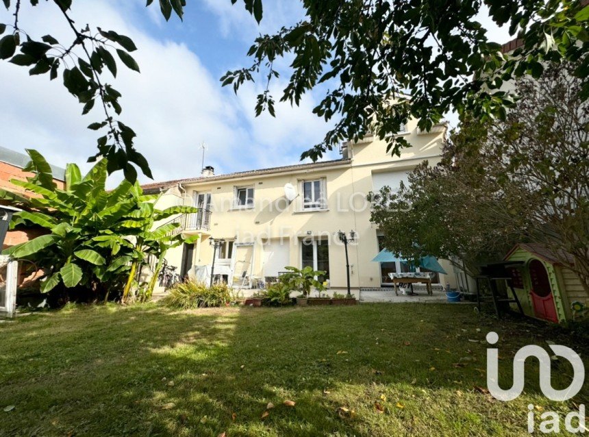 Building in Boissy-Saint-Léger (94470) of 176 m²