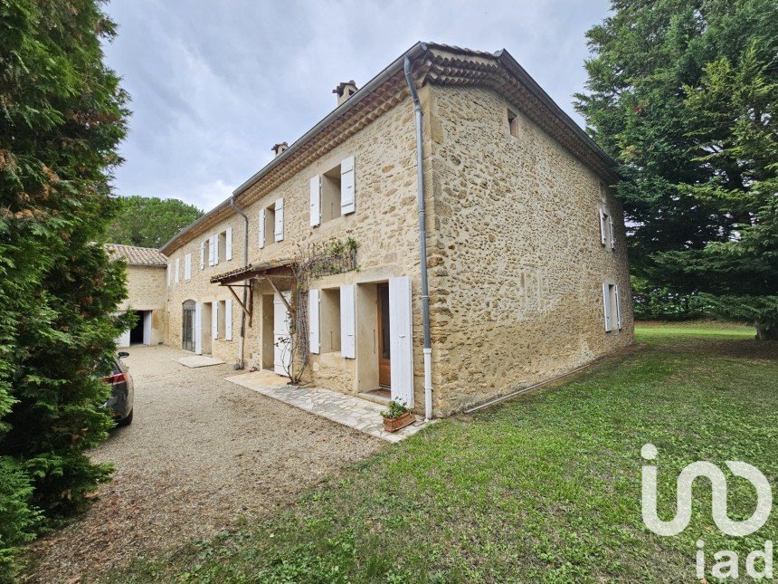 Country house 11 rooms of 285 m² in Montoison (26800)