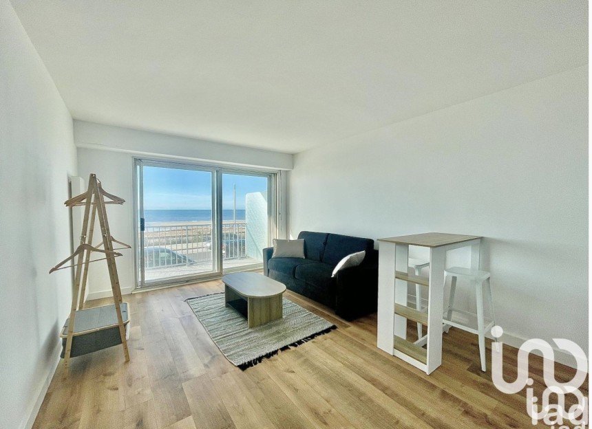 Studio 1 room of 25 m² in Pornichet (44380)