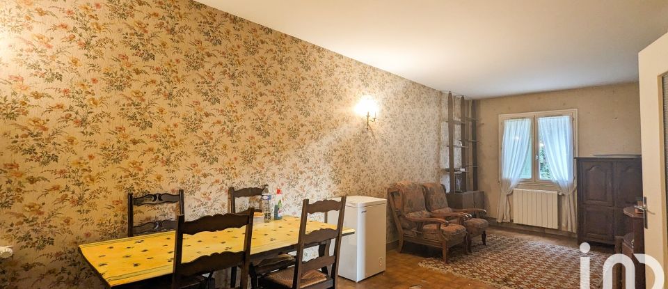 Traditional house 8 rooms of 140 m² in Mondragon (84430)