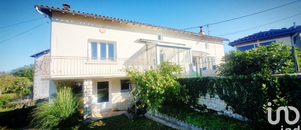 Maison 4 pièces de 104 m² à Melle (79500)