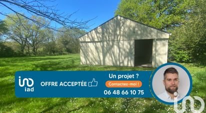 Land of 705 m² in Malville (44260)