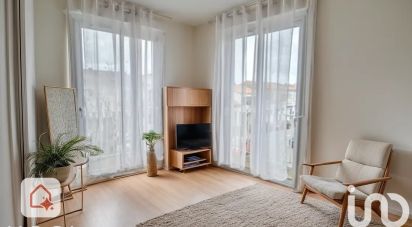 Apartment 3 rooms of 55 m² in Royan (17200)